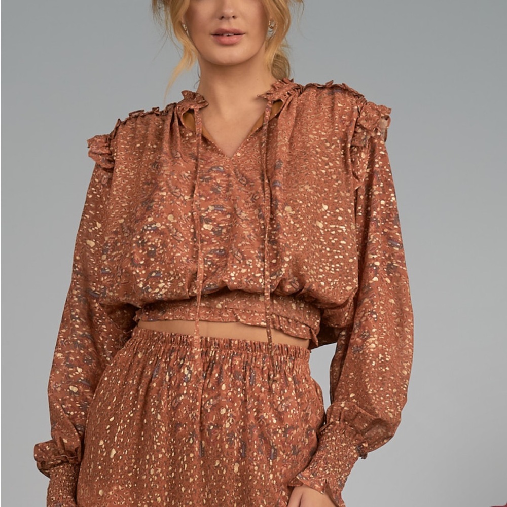 ELAN women’s Long Sleeve Elastic Waist Band Copper Paisley Print Top